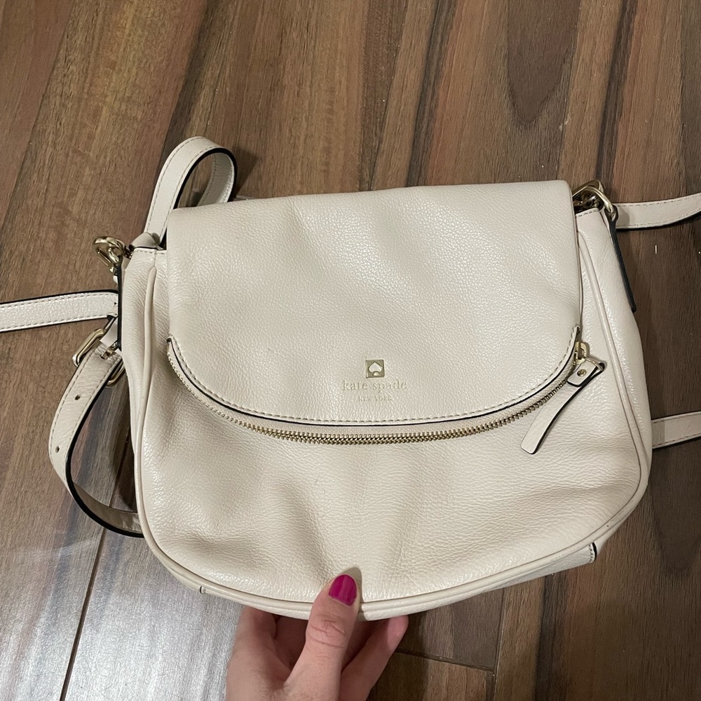 Kate spade crossbody white bag